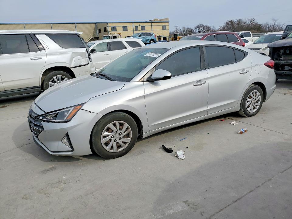 2019 HYUNDAI ELANTRA SE — VIN 5NPD74LF3KH482599