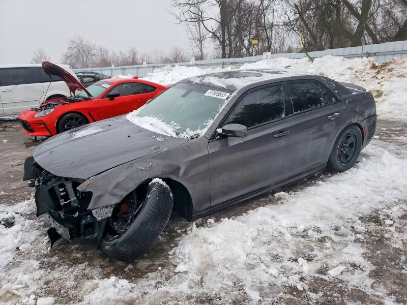 2018 CHRYSLER 300 S — VIN 2C3CCABG6JH304178