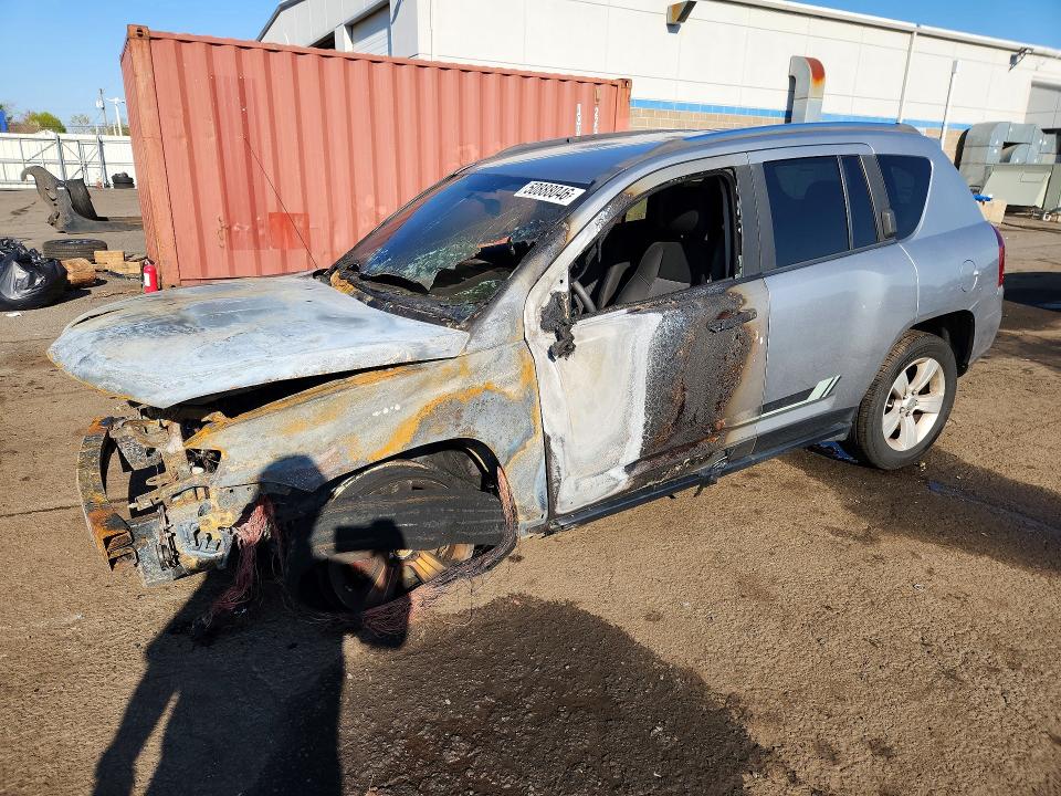 2015 JEEP COMPASS — VIN 1C4NJDBB8FD214535