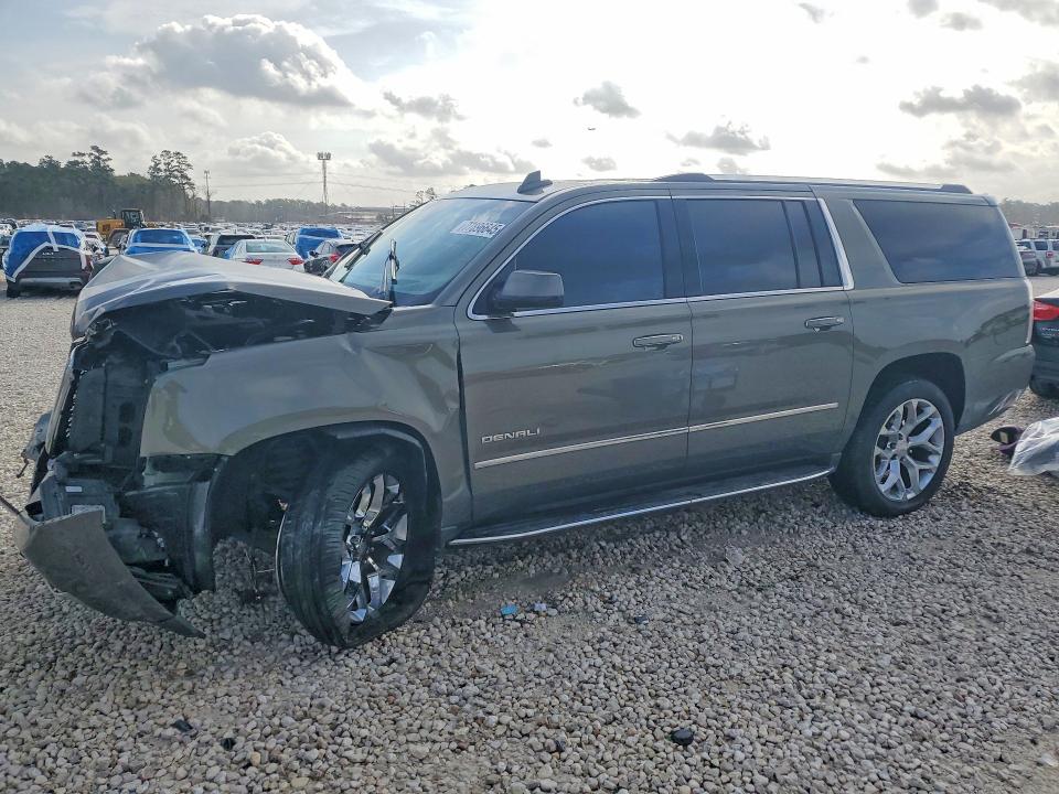 2017 GMC YUKON XL — VIN 1GKS1HKJ3HR302985