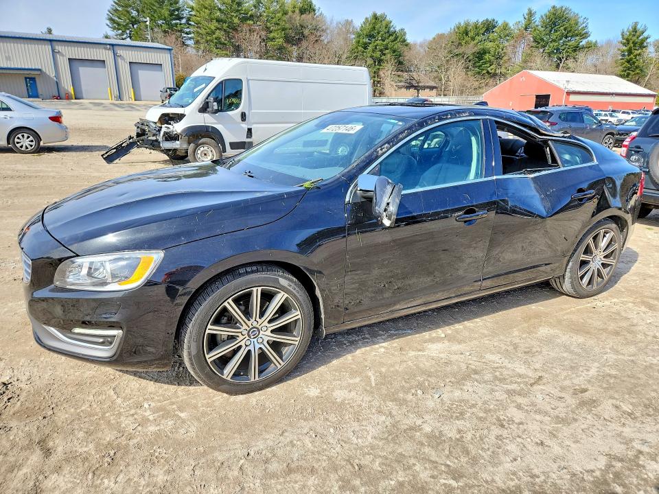 2018 VOLVO S60 — VIN LYV402TM4JB173682