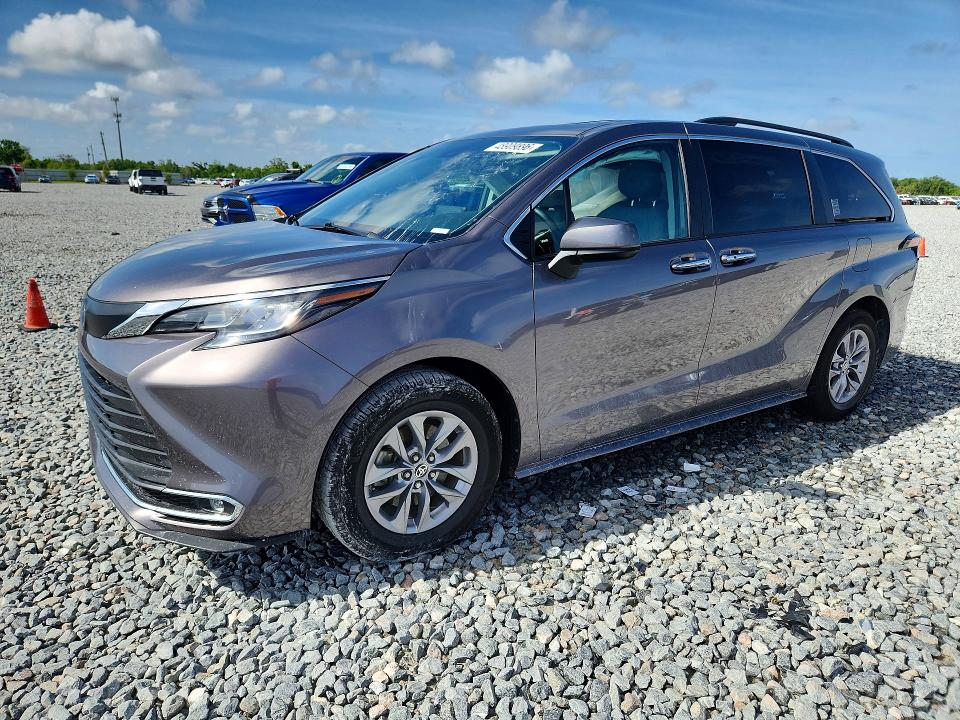 2022 TOYOTA SIENNA — VIN 5TDYRKEC0NS106816