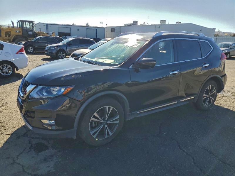 2018 NISSAN ROGUE S — VIN JN8AT2MT2JW459352