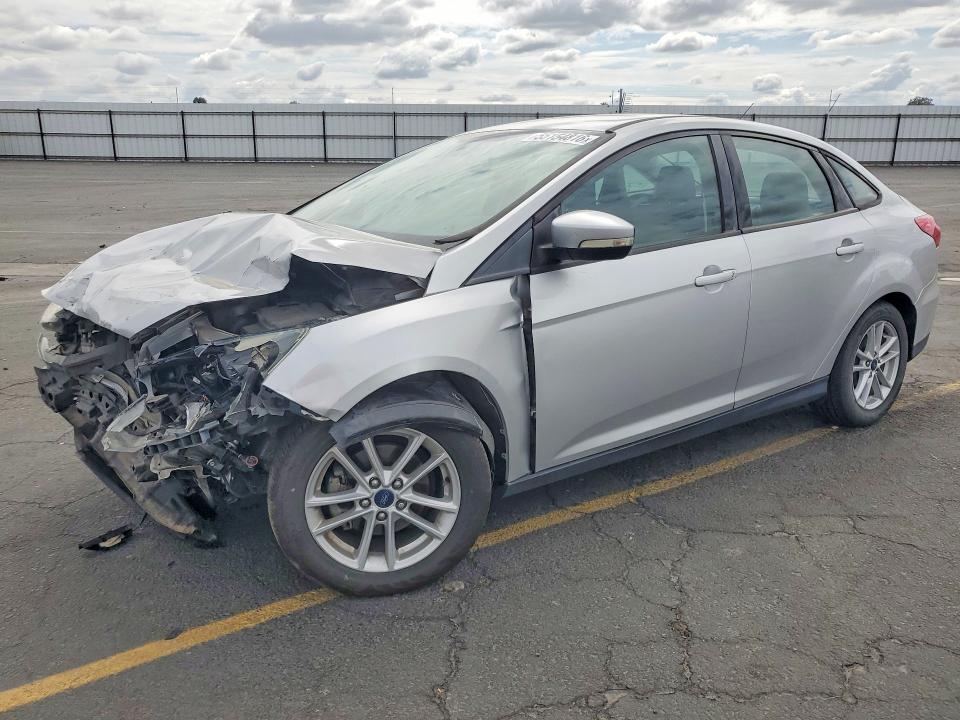 2016 FORD FOCUS — VIN 1FADP3F26GL365952