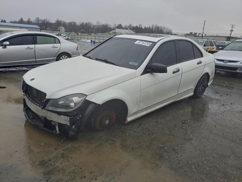 WDDGF8BB7CR205511