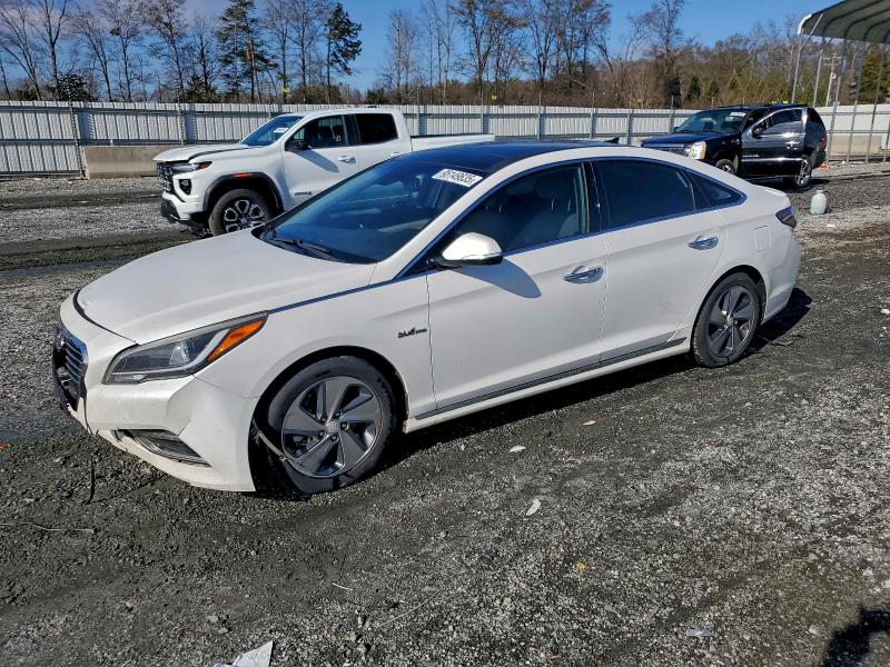 2017 HYUNDAI SONATA HYBRID — VIN KMHE34L10HA047930