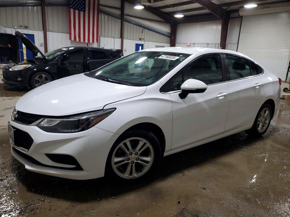 2018 CHEVROLET CRUZE — VIN 1G1BE5SM6J7186880