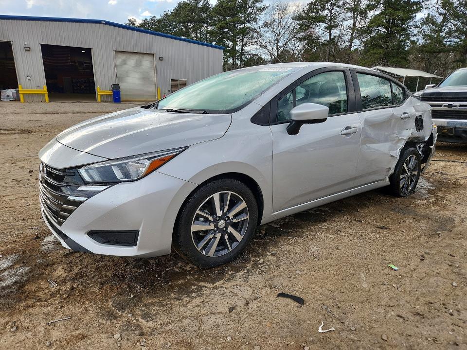 2024 NISSAN VERSA — VIN 3N1CN8EV2RL822500