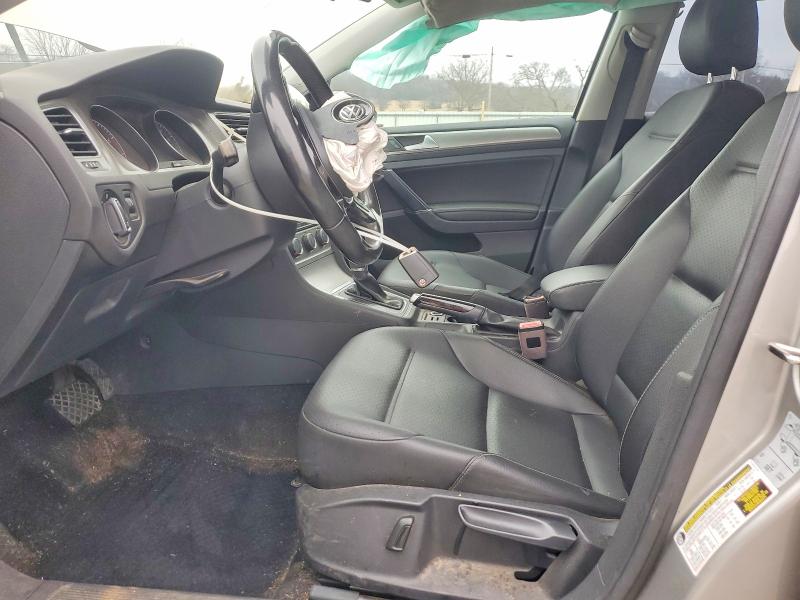3VW217AU8HM058833