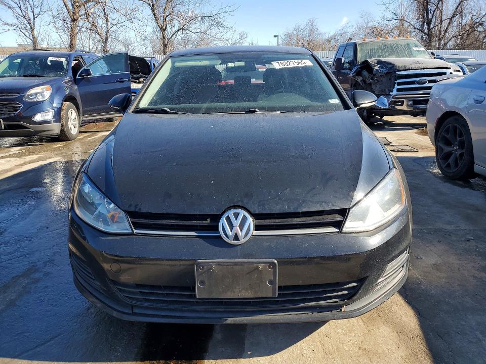 3VW817AUXFM023539