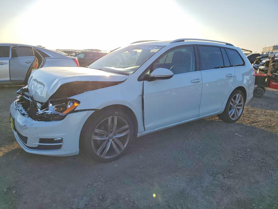 2015 VOLKSWAGEN GOLF SPORTWAGEN — VIN 3VWCA7AUXFM513411