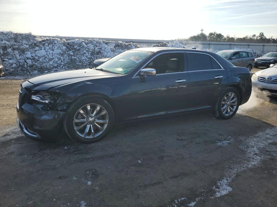 2016 CHRYSLER 300C — VIN 2C3CCAKG4GH148070