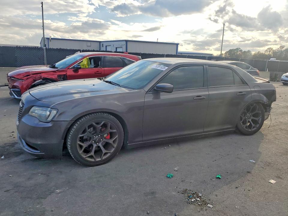 2019 CHRYSLER 300 S — VIN 2C3CCABG9KH533469
