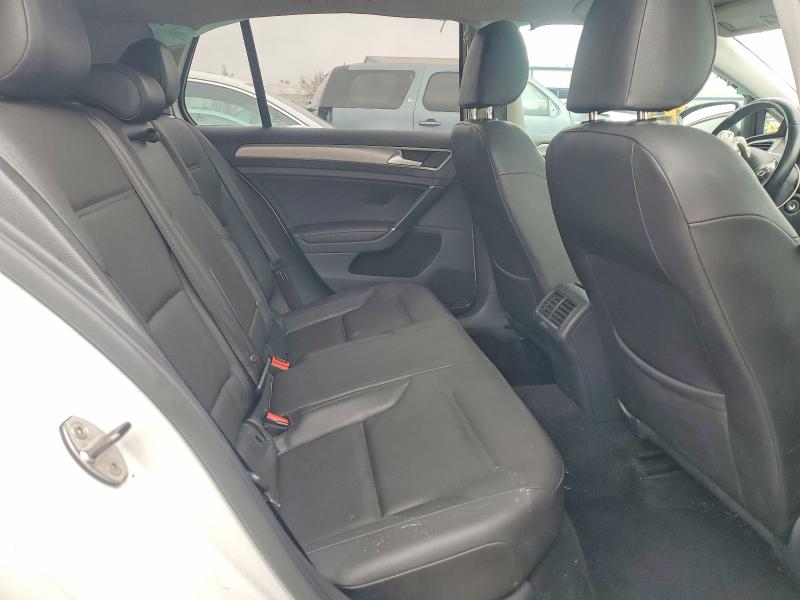 3VW217AU6FM000989