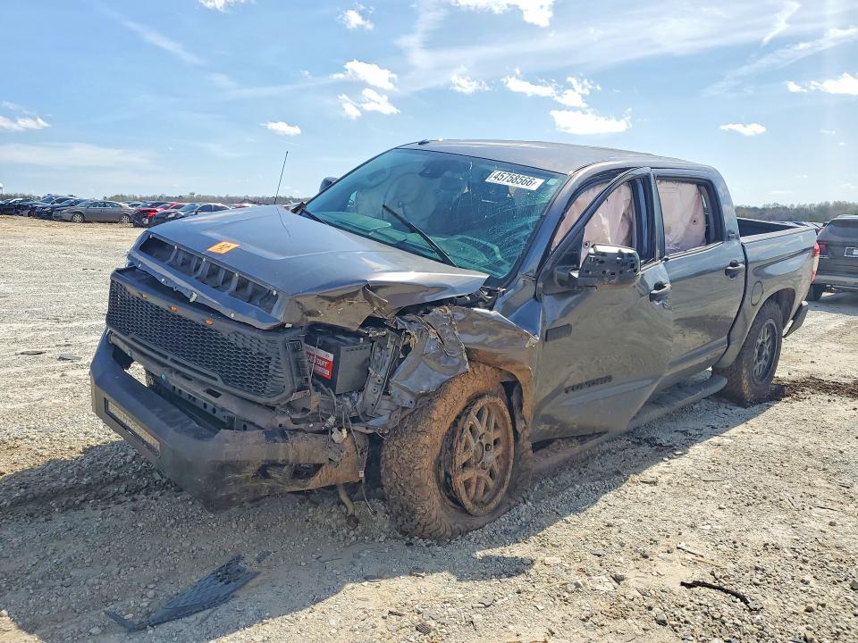 2018 TOYOTA TUNDRA — VIN 5TFDY5F16JX698159
