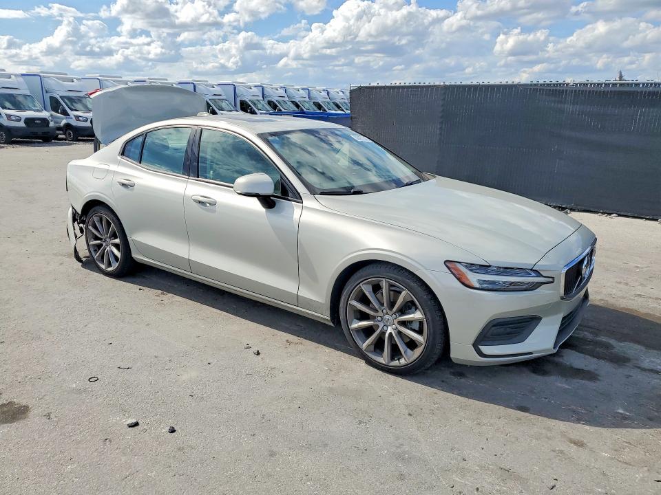 7JR102FK2LG057239