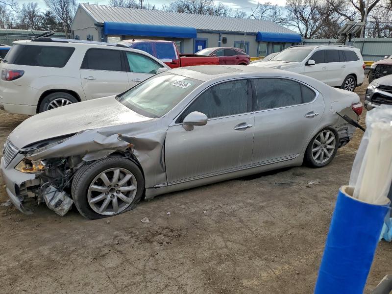 2007 LEXUS LS 460L — VIN JTHGL46FX75000558