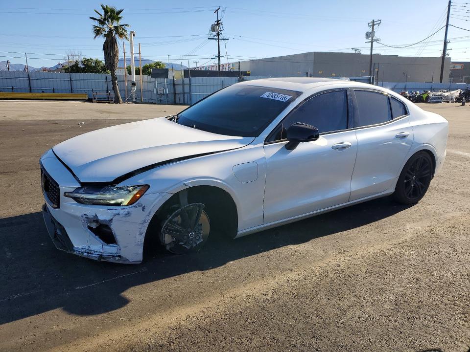 2024 VOLVO S60 — VIN 7JRH60FJ8RG293945