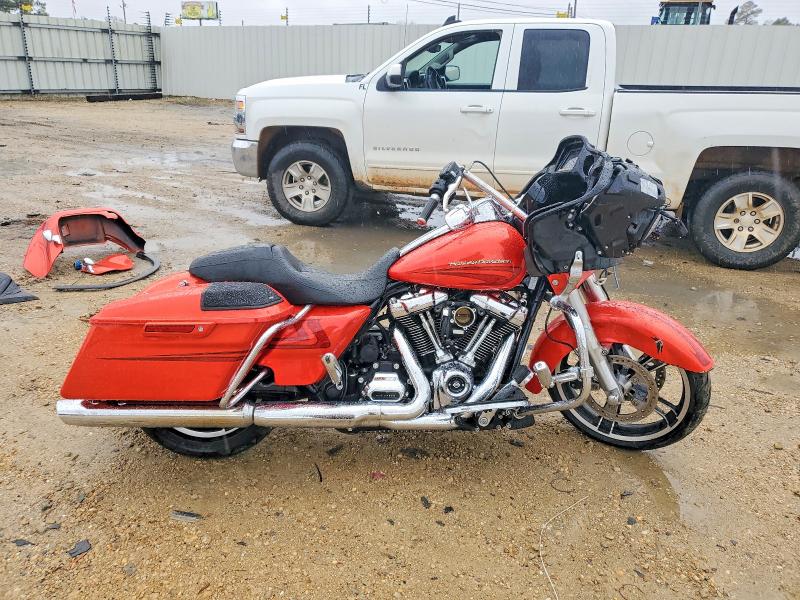 2017 HARLEY-DAVIDSON FLTRXS — VIN 1HD1KTC13HB646717