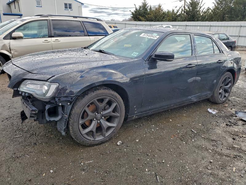 2021 CHRYSLER 300 — VIN 2C3CCABG7MH523669