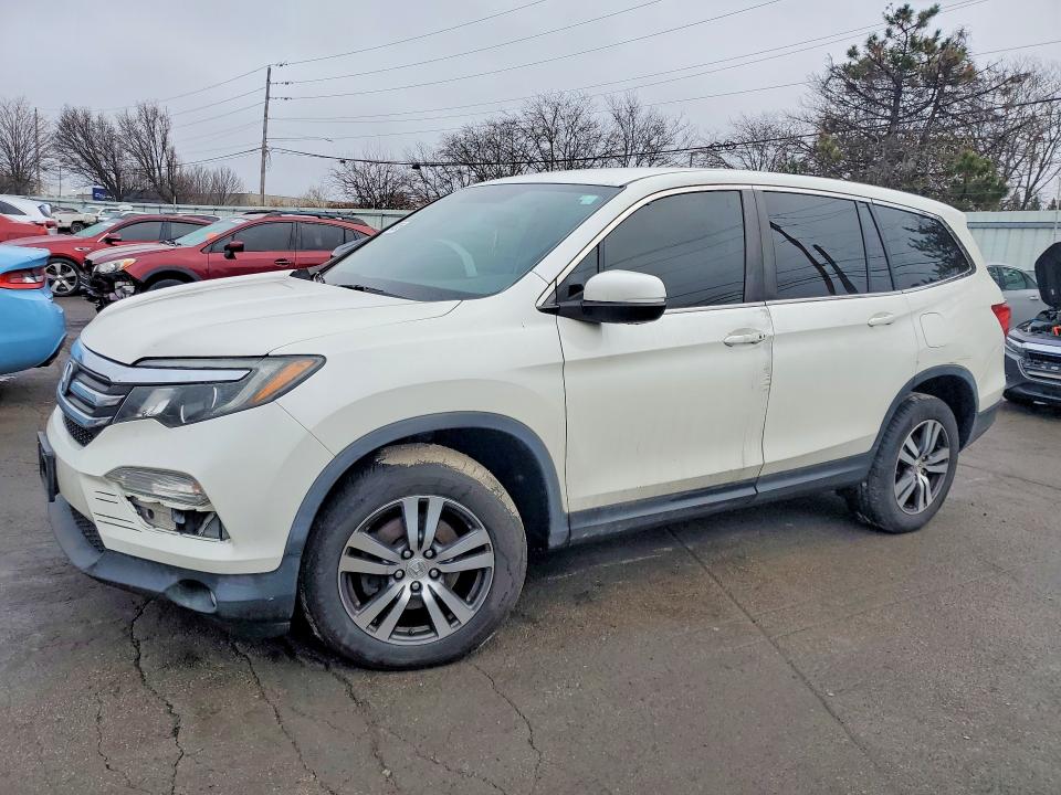 2018 HONDA PILOT — VIN 5FNYF6H35JB062984