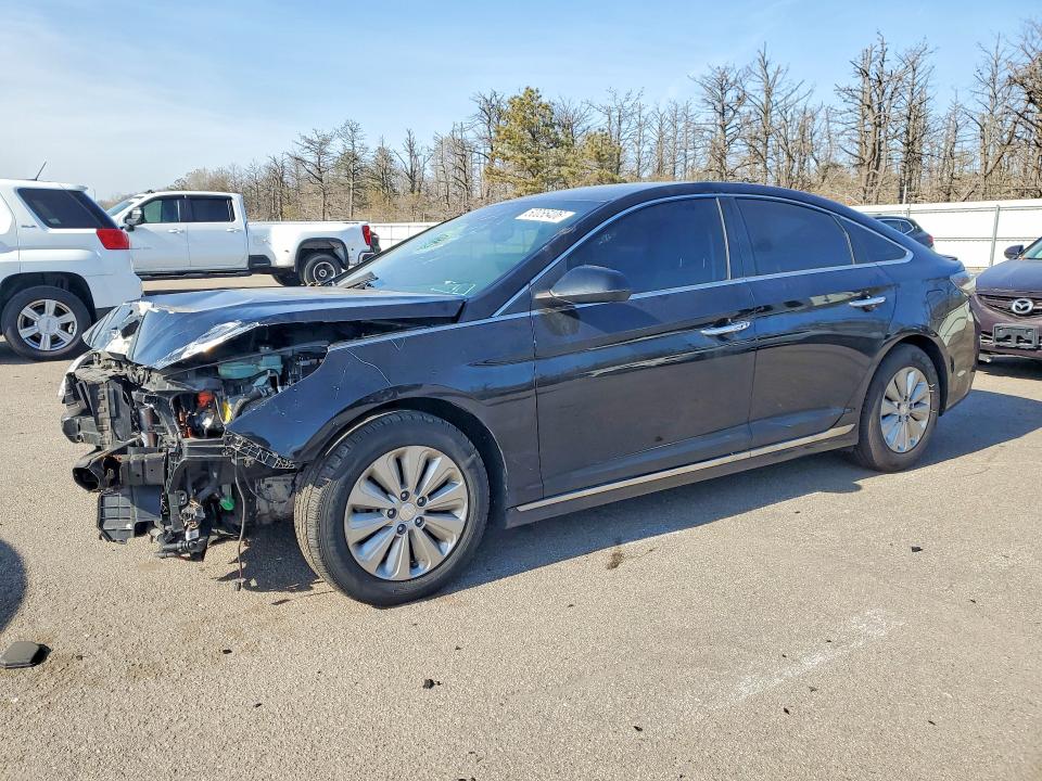 2017 HYUNDAI SONATA HYBRID — VIN KMHE24L14HA050316