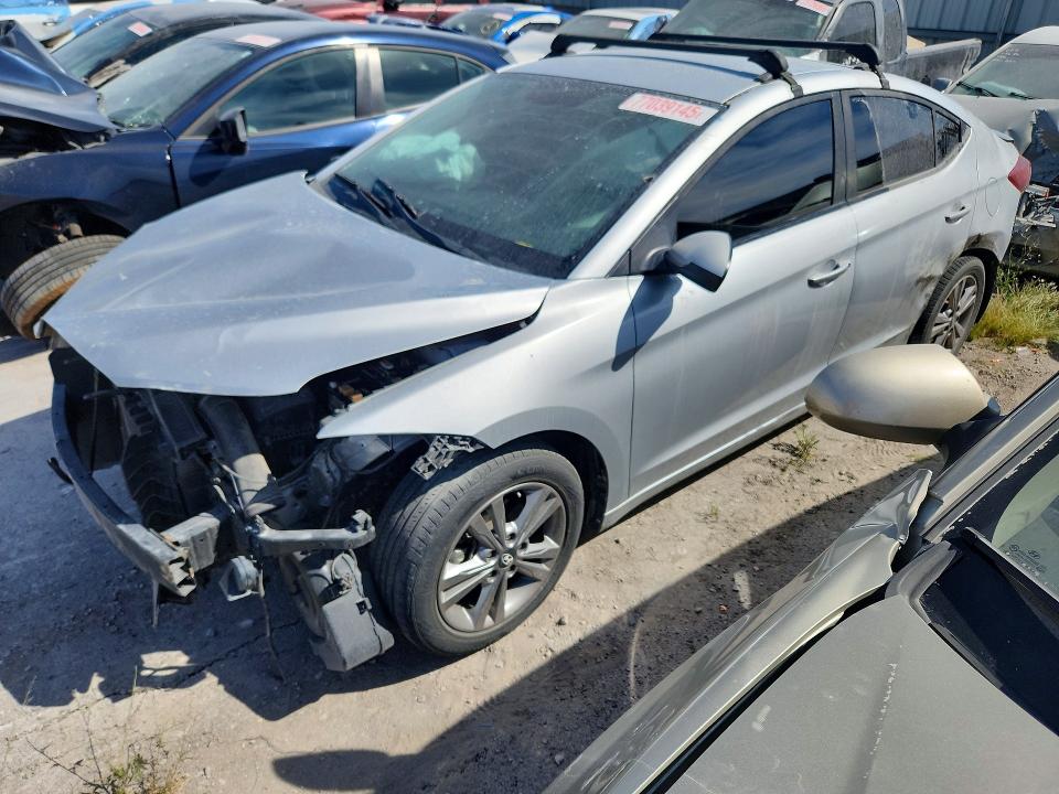 2018 HYUNDAI ELANTRA SE — VIN KMHD84LF4JU499814