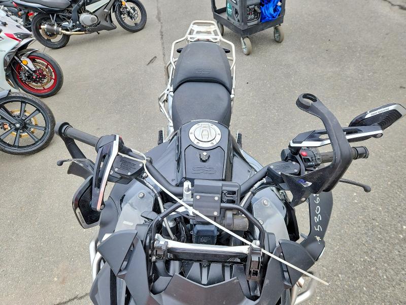 WB10M1306N6G11855