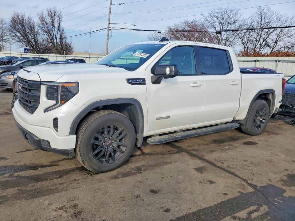 2026 GMC SIERRA — VIN 1GTUUCED2TZ104606