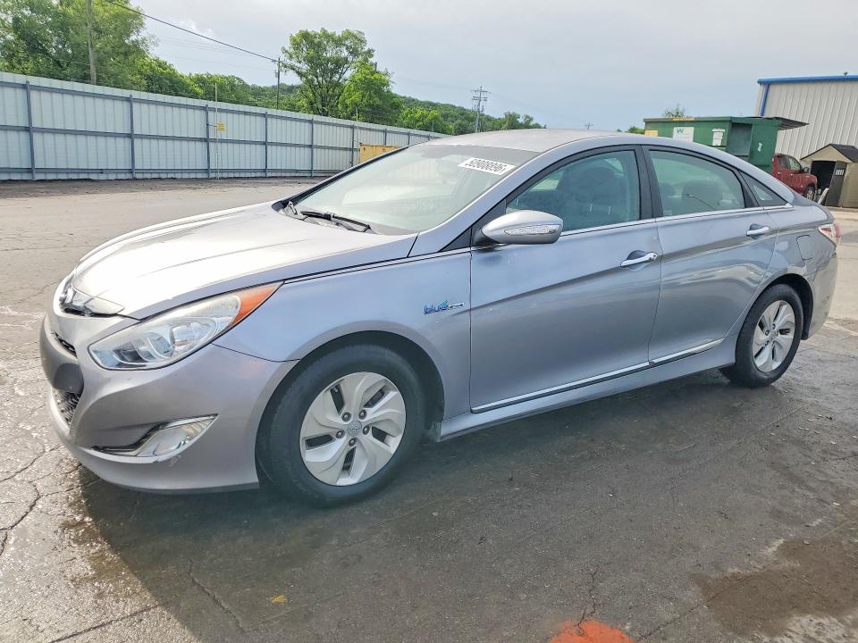 2015 HYUNDAI SONATA HYBRID — VIN KMHEC4A44FA137205