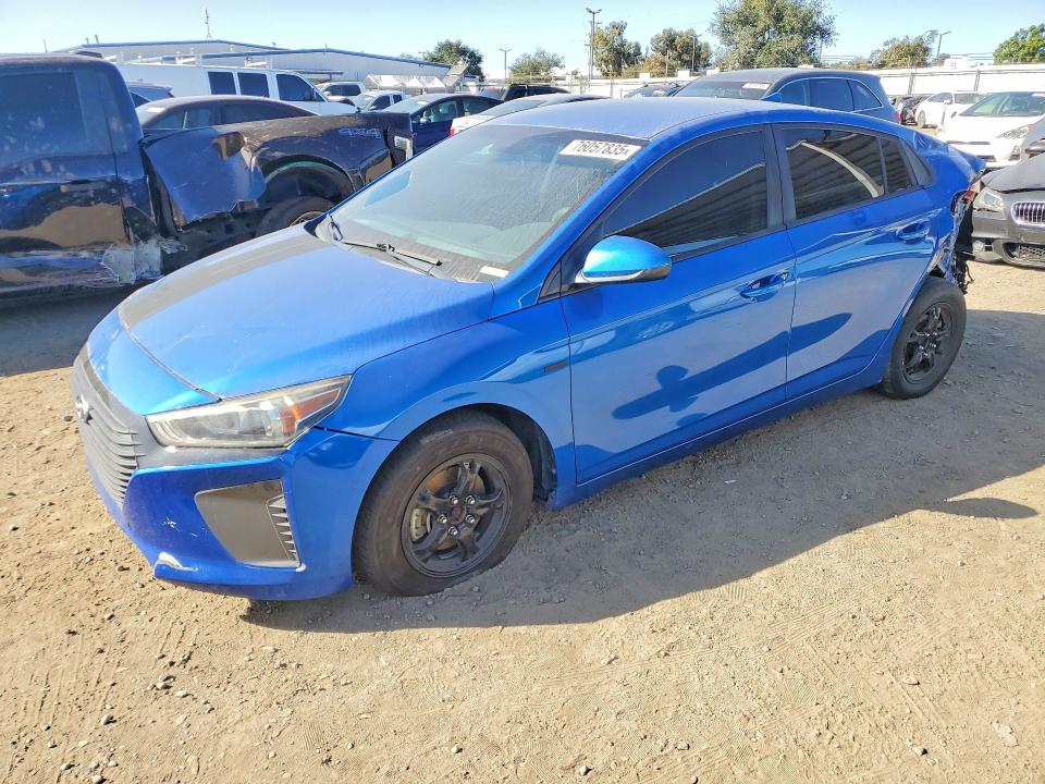 2018 HYUNDAI IONIQ HYBRID — VIN KMHC65LC3JU072797
