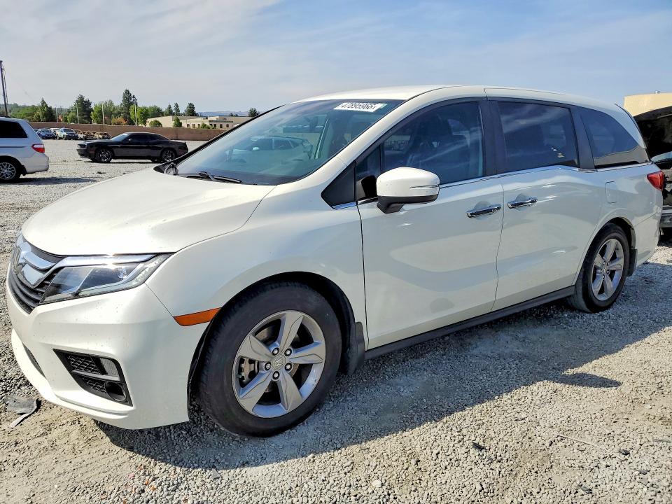 2018 HONDA ODYSSEY — VIN 5FNRL6H5XJB106119