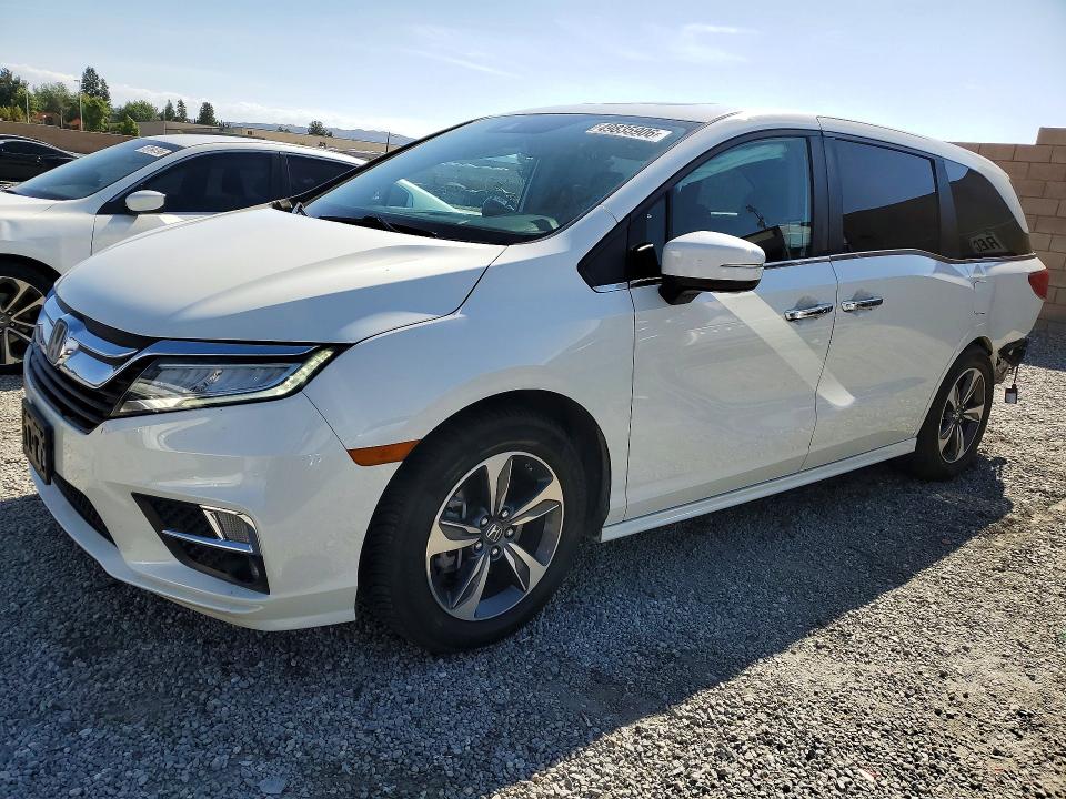 2018 HONDA ODYSSEY — VIN 5FNRL6H84JB028074