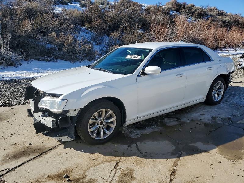 2015 CHRYSLER 300 LIMITE — VIN 2C3CCAAG1FH802135