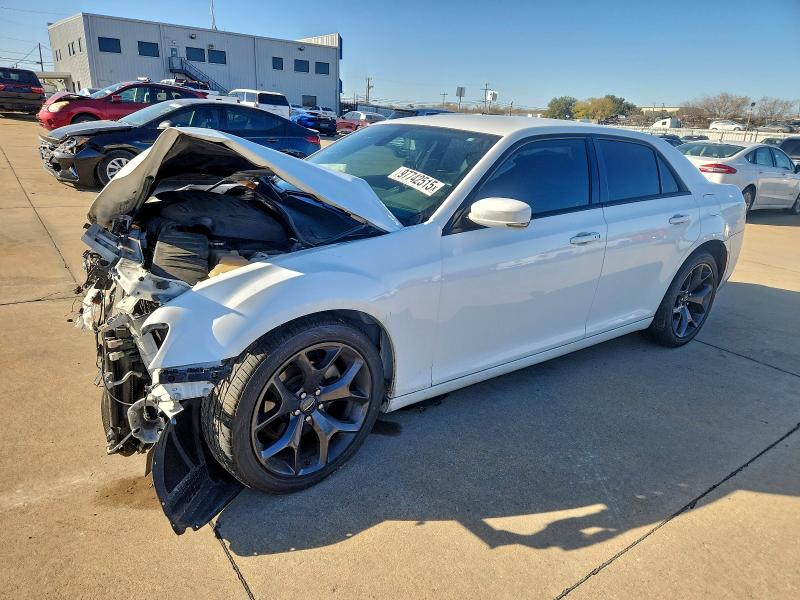 2021 CHRYSLER 300 — VIN 2C3CCABG5MH589170