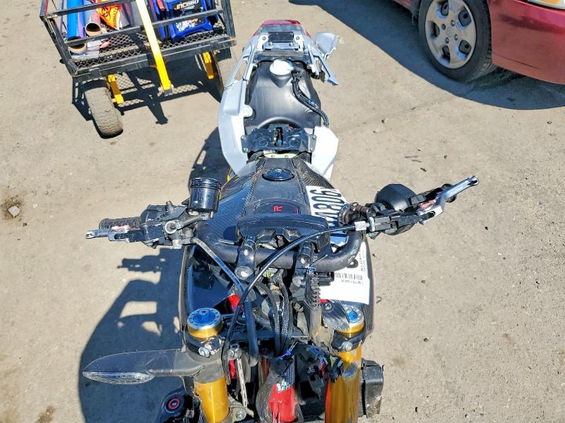 56KRZR255N3173572