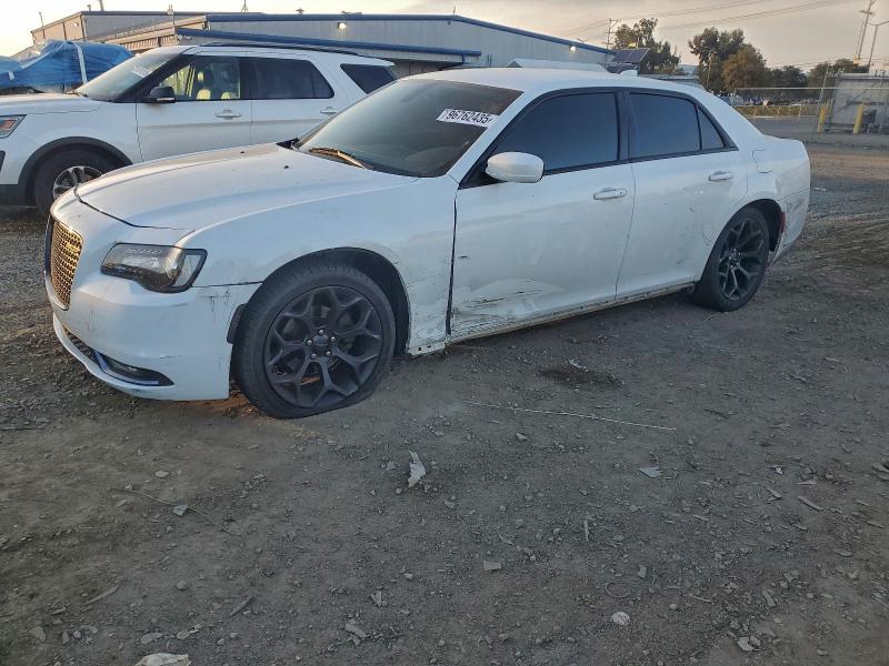2019 CHRYSLER 300 S — VIN 2C3CCABG4KH654247