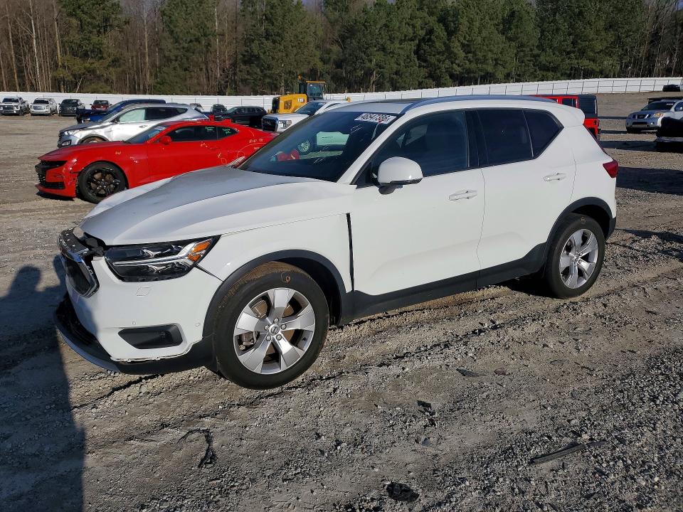 2019 VOLVO XC40 — VIN YV4162UK1K2151332