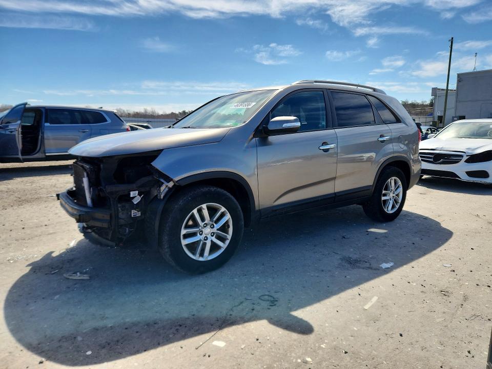 2015 KIA SORENTO — VIN 5XYKT4A61FG658813