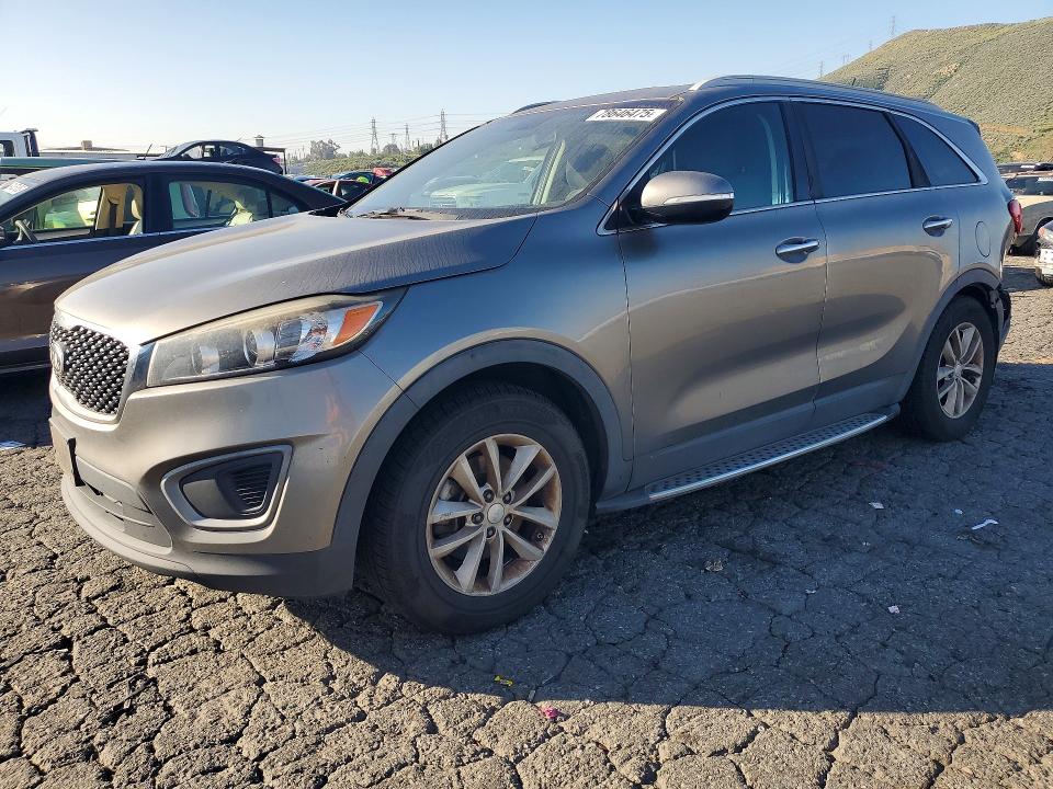 2016 KIA SORENTO — VIN 5XYPG4A30GG104227