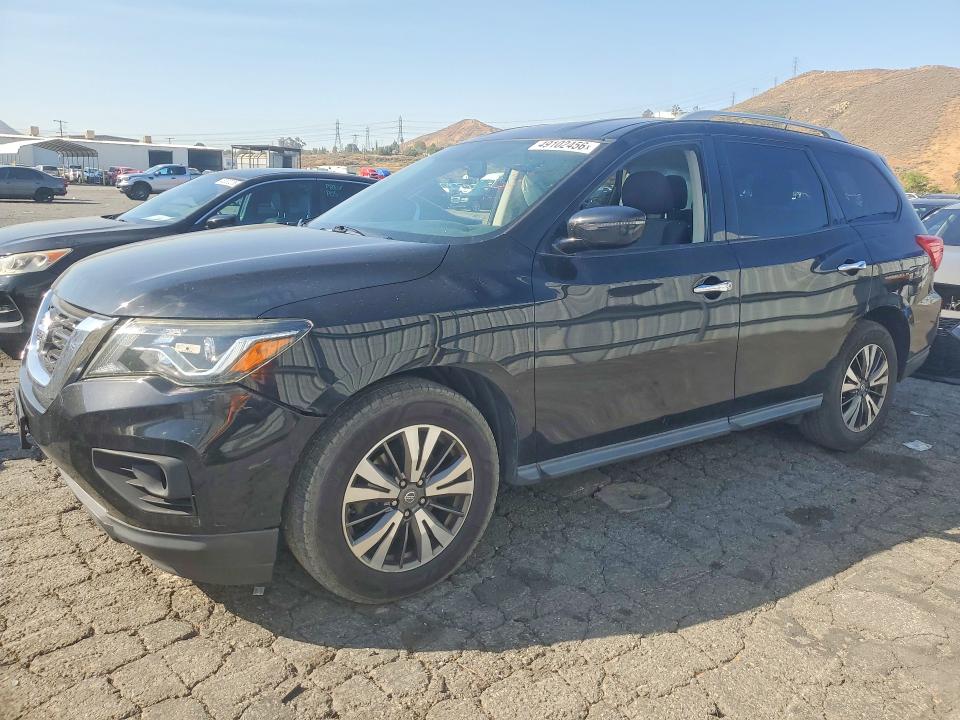 2017 NISSAN PATHFINDER — VIN 5N1DR2MN6HC653818