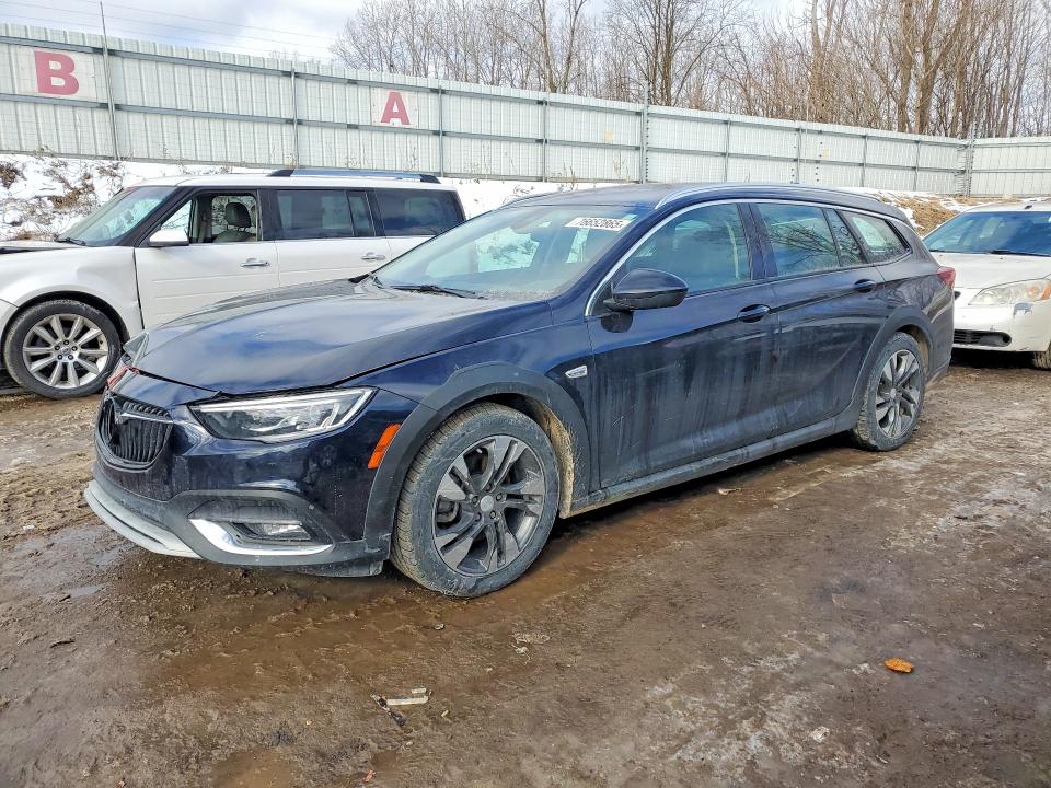 2018 BUICK REGAL TOURX — VIN W04GV8SX6J1123994