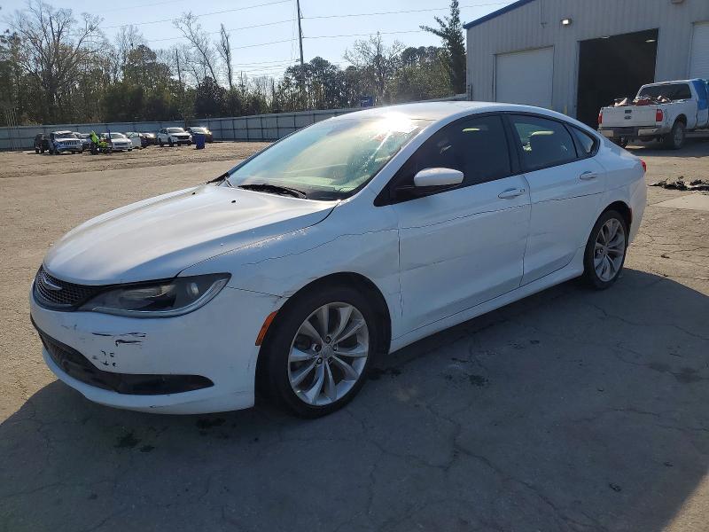 2015 CHRYSLER 200 — VIN 1C3CCCBBXFN651897