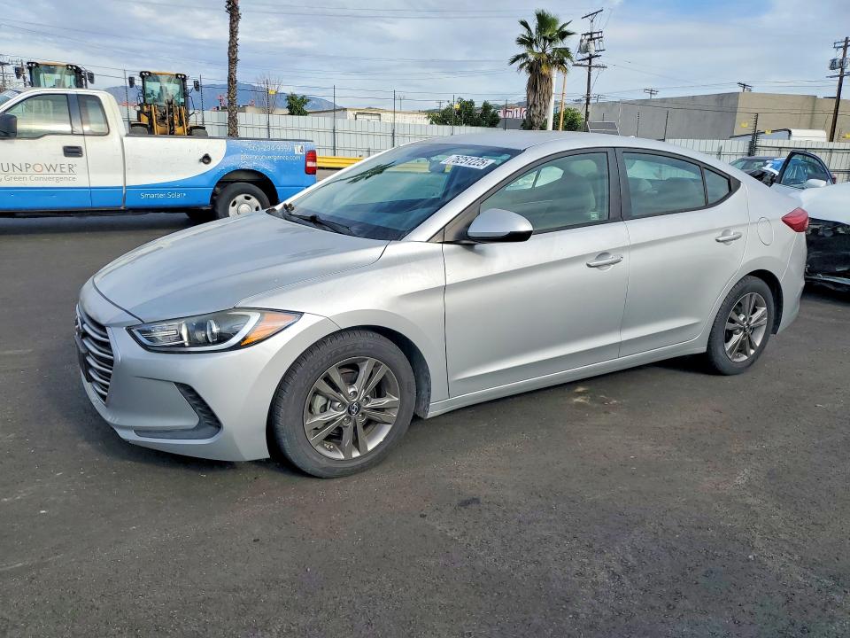 2017 HYUNDAI ELANTRA SE — VIN 5NPD84LF3HH004320