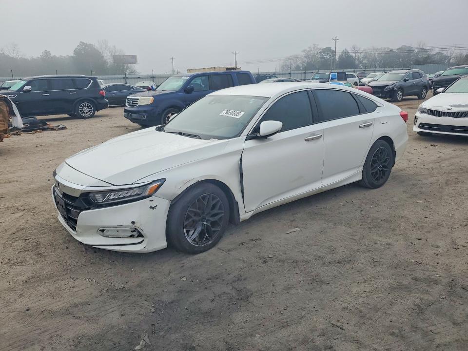 2018 HONDA ACCORD — VIN 1HGCV1F14JA000827