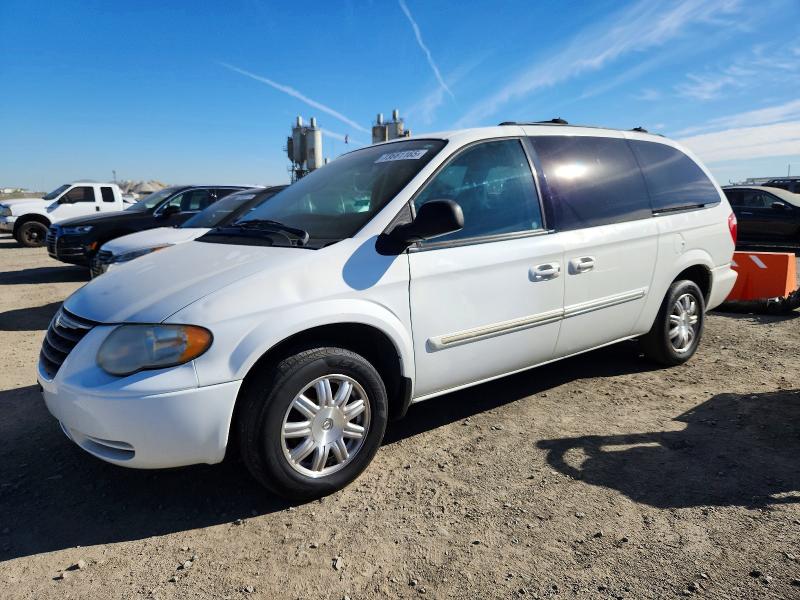 2005 CHRYSLER TOWN & COU — VIN 2C4GP54L55R465740