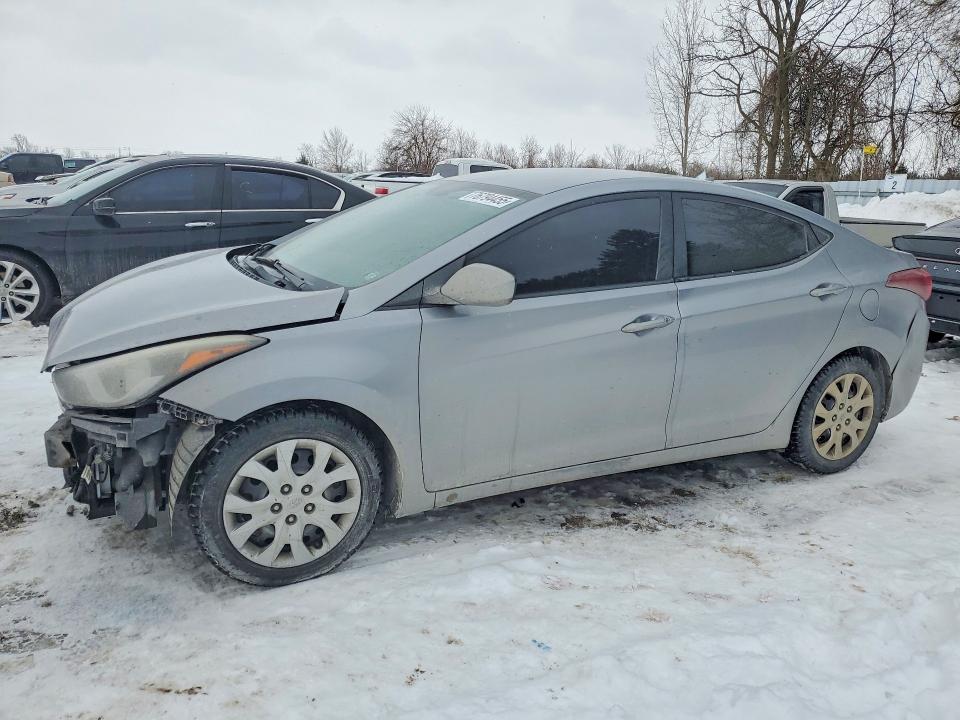 2015 HYUNDAI ELANTRA — VIN 5NPDH4AE3FH639481