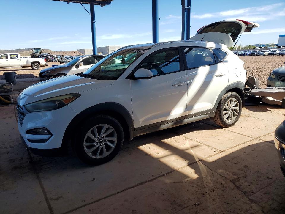 2016 HYUNDAI TUCSON — VIN KM8J33A40GU217464