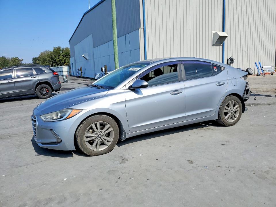 2017 HYUNDAI ELANTRA SE — VIN 5NPD84LF0HH059324
