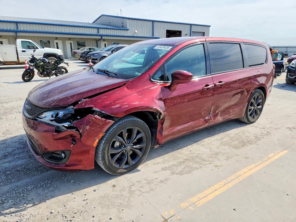 2C4RC1FGXLR150569